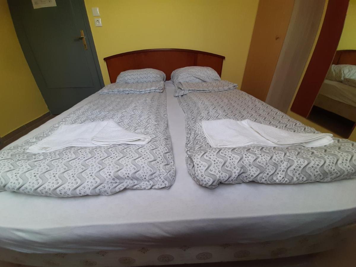 Retro Hotel Merid Zamárdi Екстериор снимка